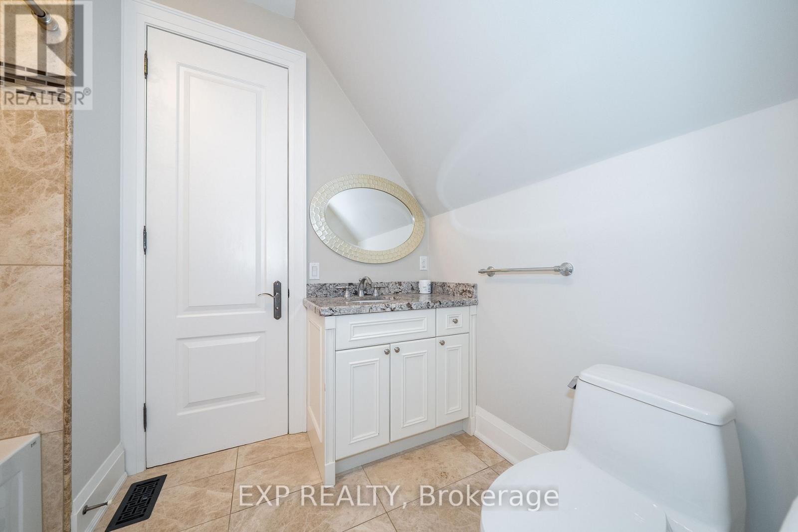 58 Spruce Avenue, Richmond Hill, Ontario  L4C 6W1 - Photo 30 - N12858648