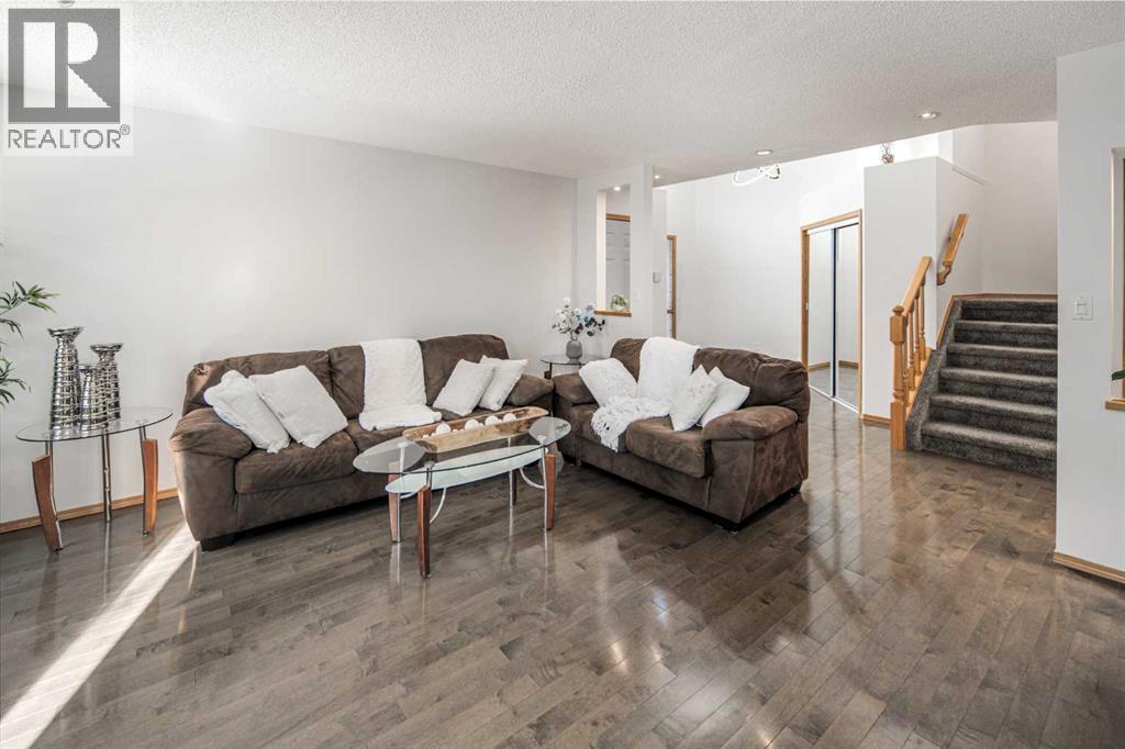 28 Hamptons Heath Nw, Calgary, Alberta  T3A 5E8 - Photo 6 - A2291094