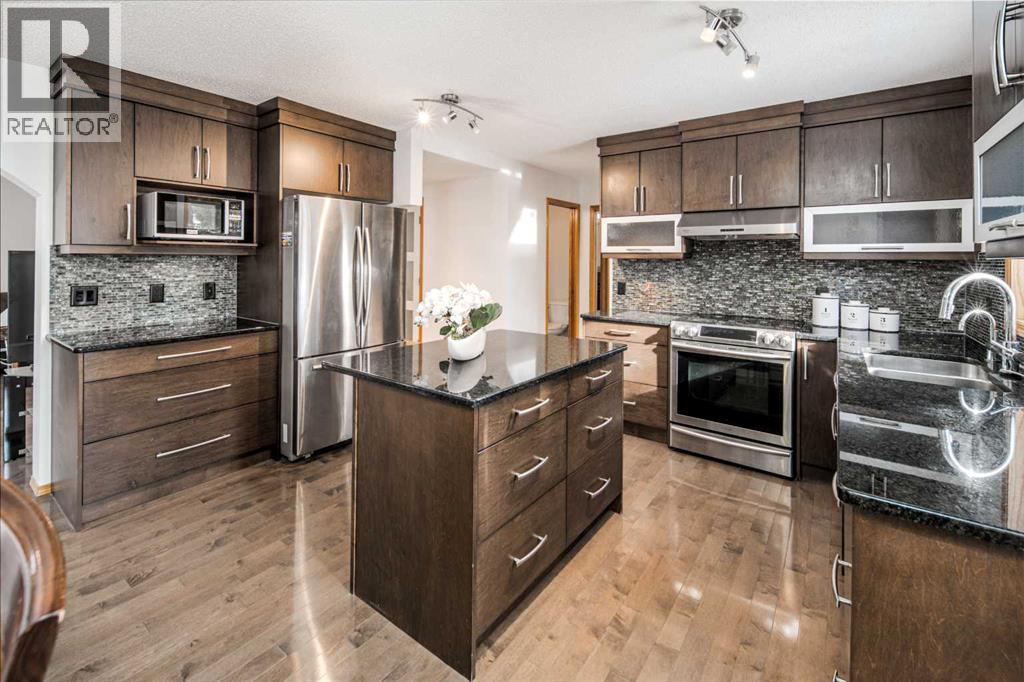 28 Hamptons Heath Nw, Calgary, Alberta  T3A 5E8 - Photo 8 - A2291094