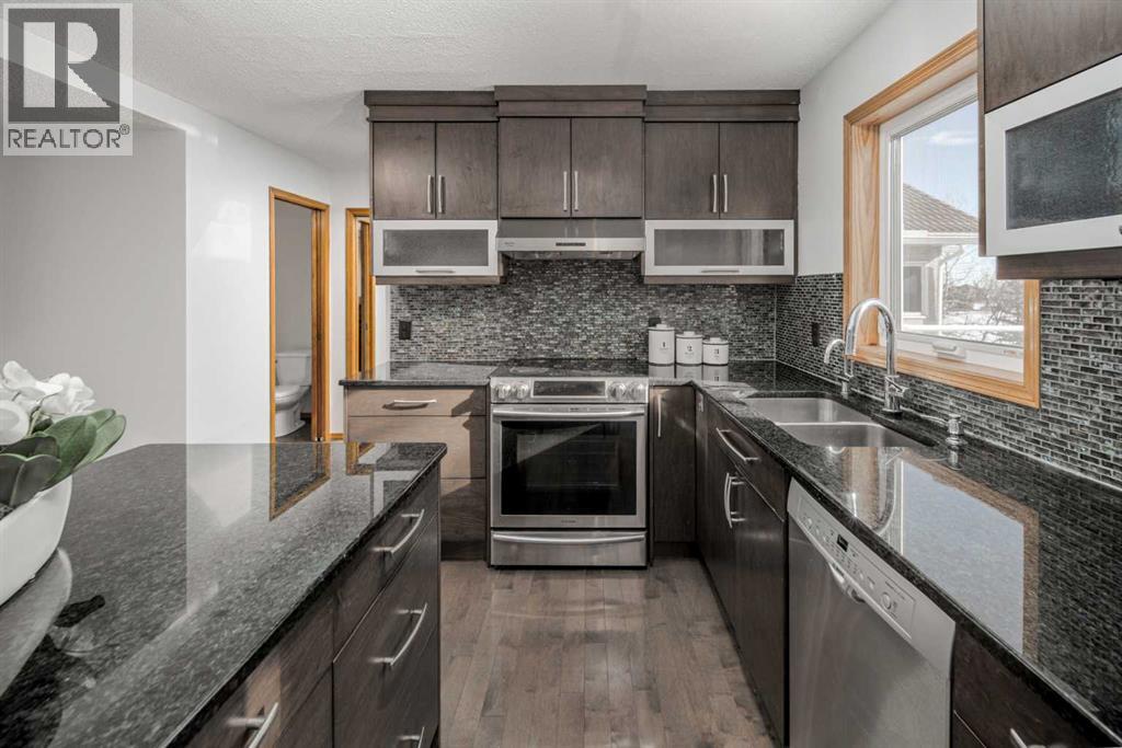 28 Hamptons Heath Nw, Calgary, Alberta  T3A 5E8 - Photo 9 - A2291094