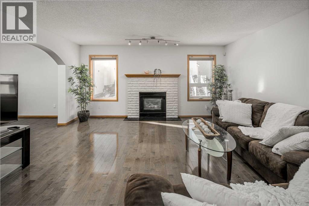 28 Hamptons Heath Nw, Calgary, Alberta  T3A 5E8 - Photo 3 - A2291094