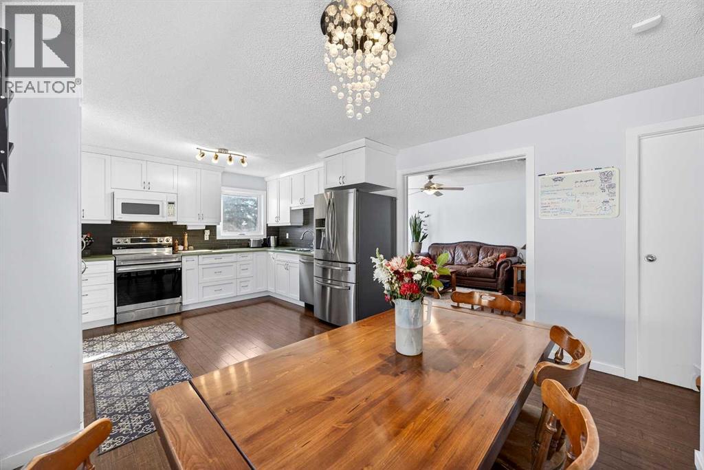 52 Dover Ridge Place Se, Calgary, Alberta  T2B 2B9 - Photo 8 - A2291131