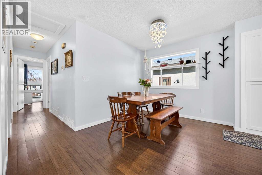 52 Dover Ridge Place Se, Calgary, Alberta  T2B 2B9 - Photo 7 - A2291131