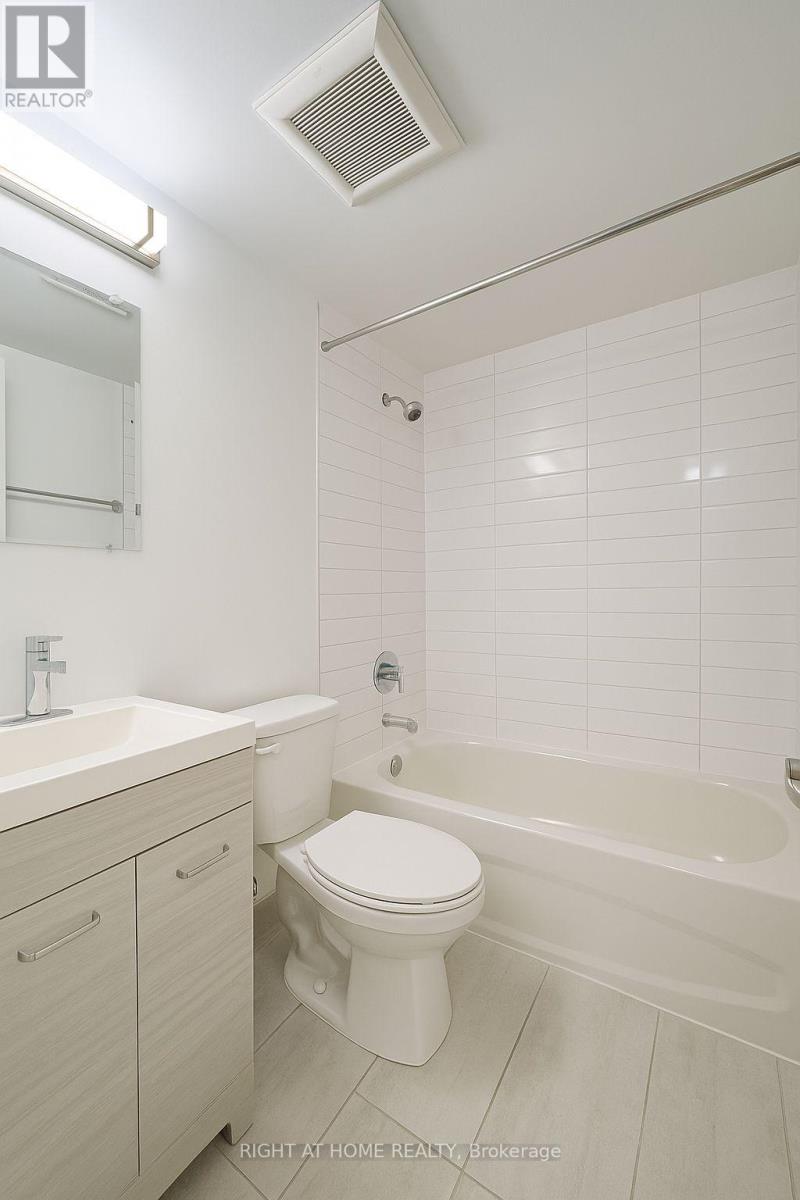 109 - 111 Cosburn Avenue, Toronto, Ontario  M4J 2L1 - Photo 5 - E12858926