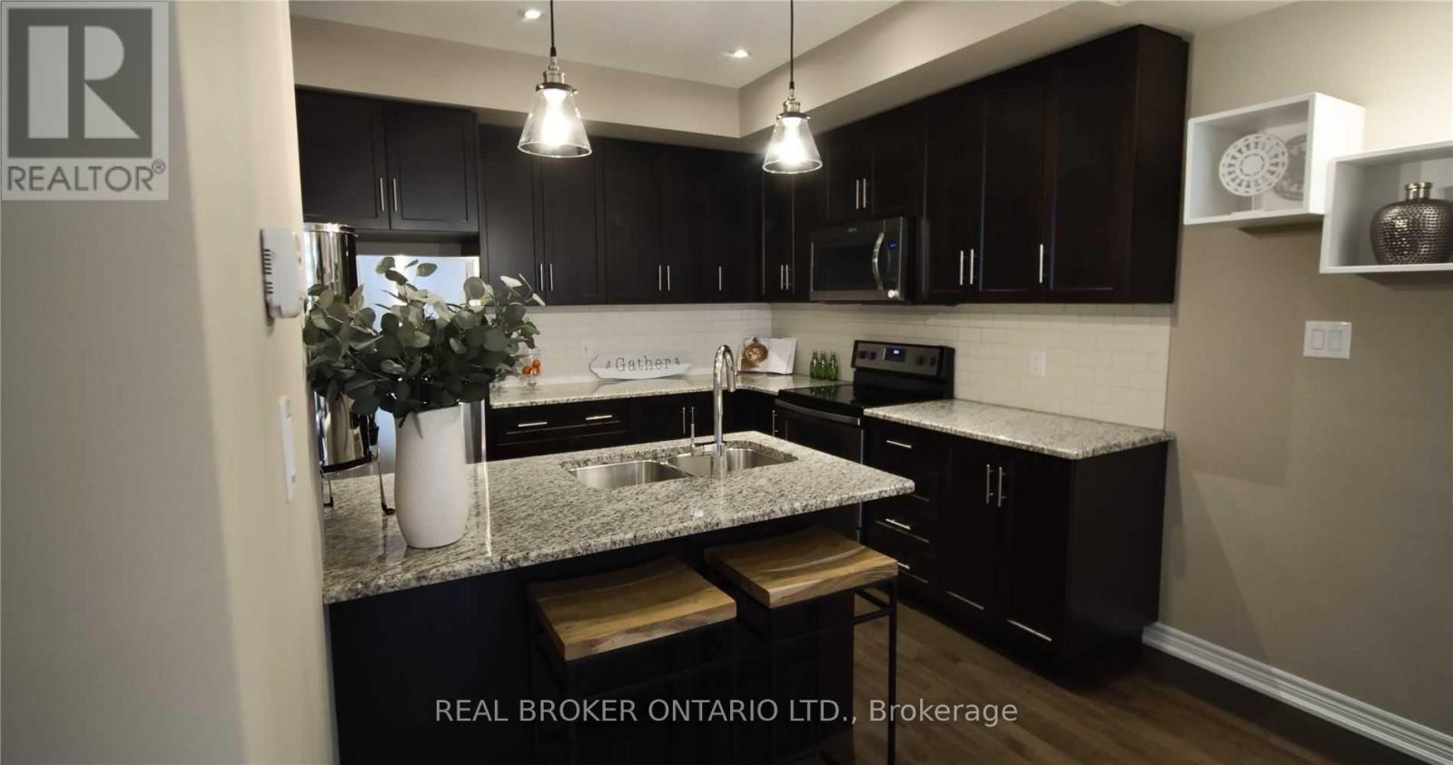 3102 Biltmore Common, Oakville, Ontario  L6H 0R2 - Photo 9 - W12858936