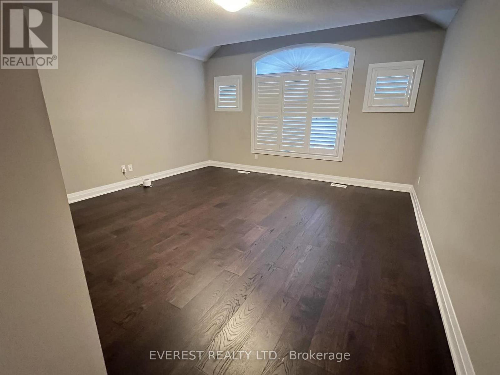 31 Beauchamp Drive, Cambridge, Ontario  N1S 0B5 - Photo 6 - X12858928