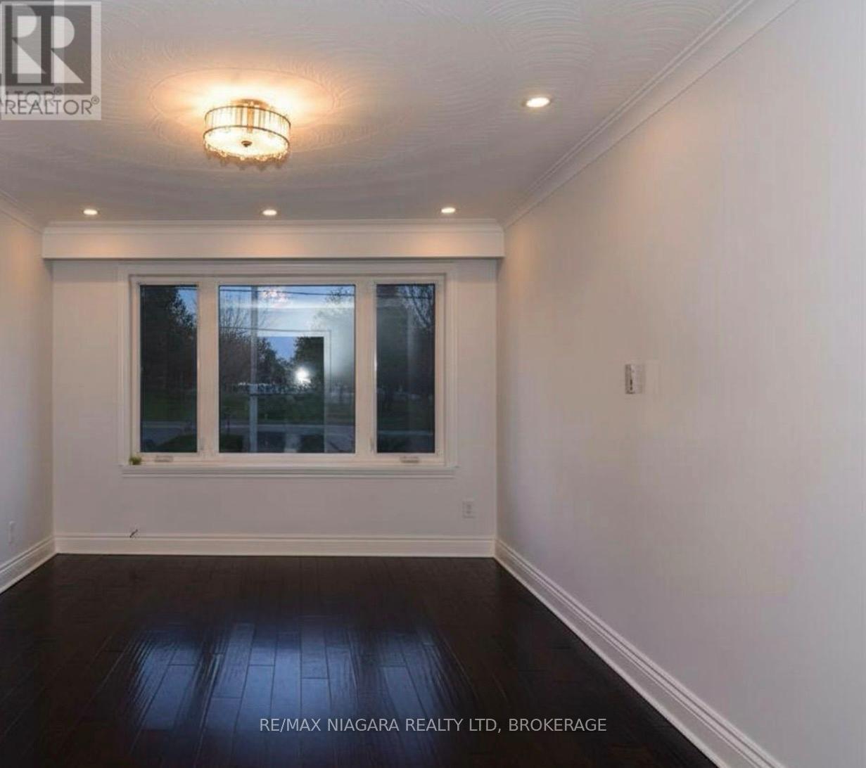 Upper - 844a Danforth Road, Toronto, Ontario  M1K 1H5 - Photo 3 - E12858924