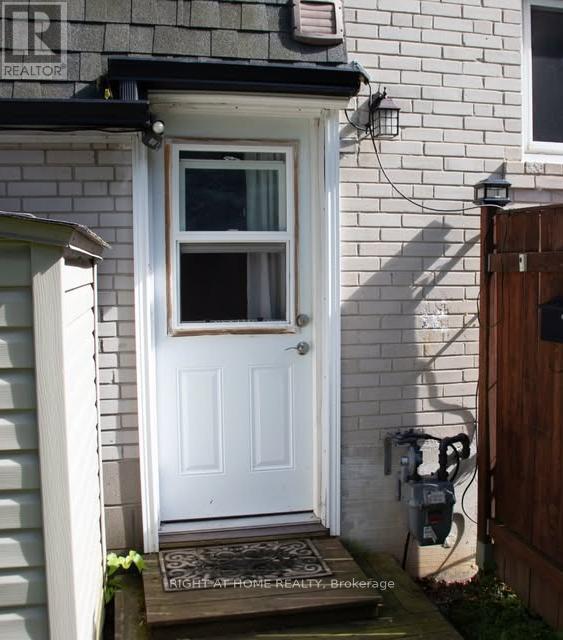 28 KINGLAND CRESCENT E, Toronto, Ontario