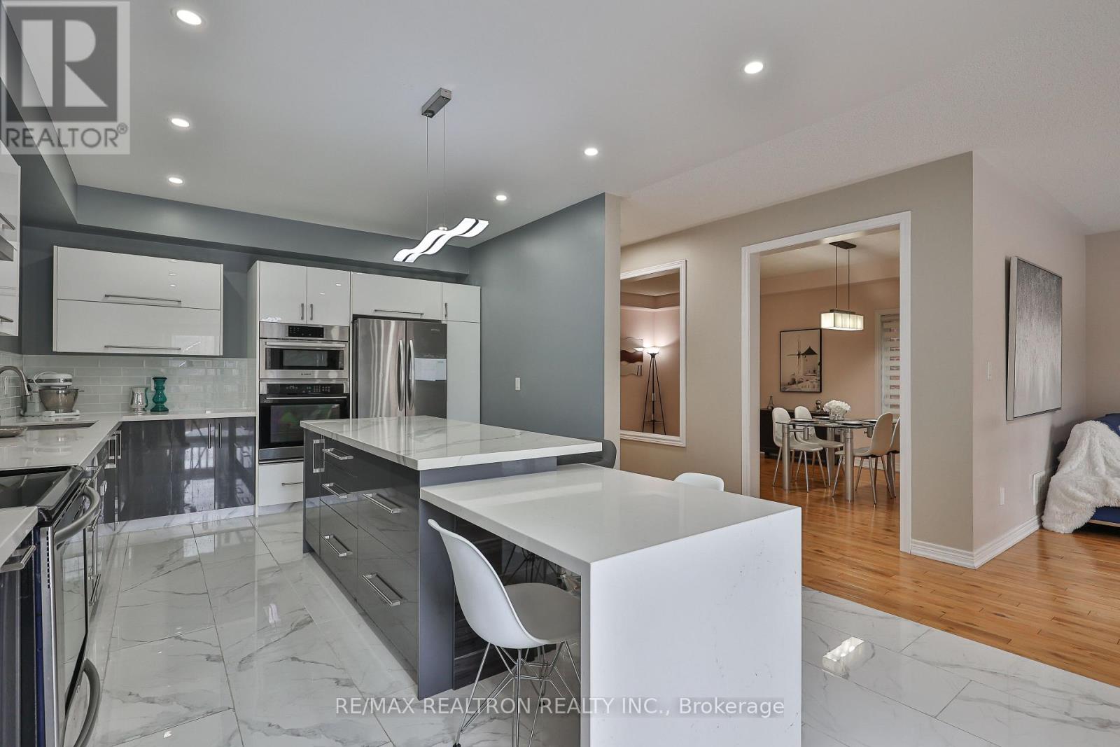 16 Mckenzie Way, Bradford West Gwillimbury, Ontario  L3Z 0K1 - Photo 12 - N12858944