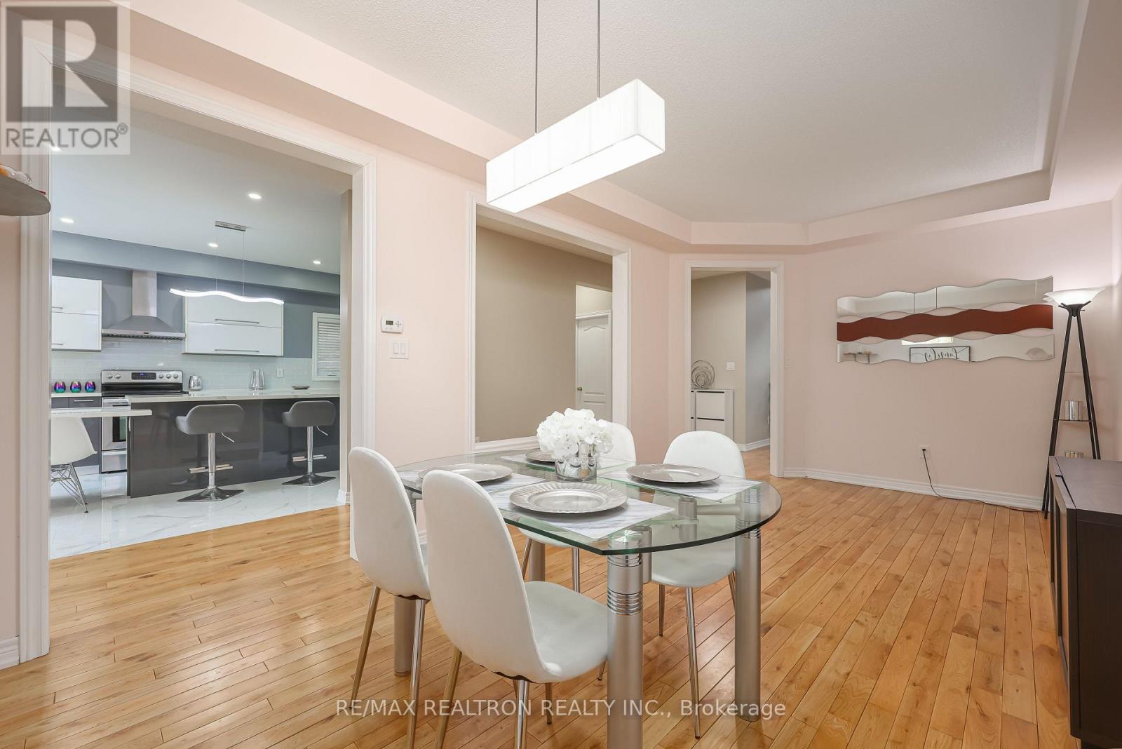 16 Mckenzie Way, Bradford West Gwillimbury, Ontario  L3Z 0K1 - Photo 21 - N12858944