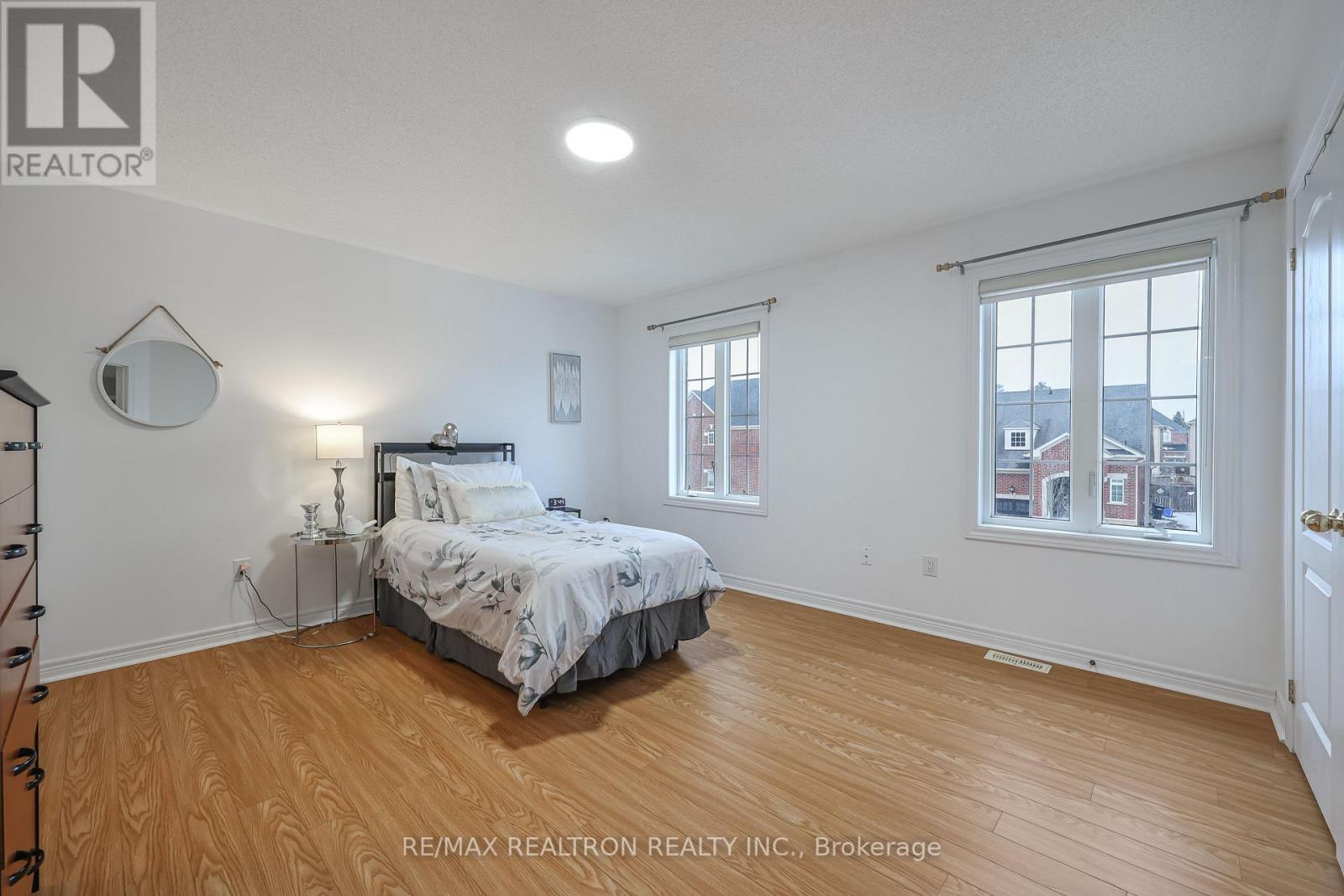 16 Mckenzie Way, Bradford West Gwillimbury, Ontario  L3Z 0K1 - Photo 29 - N12858944