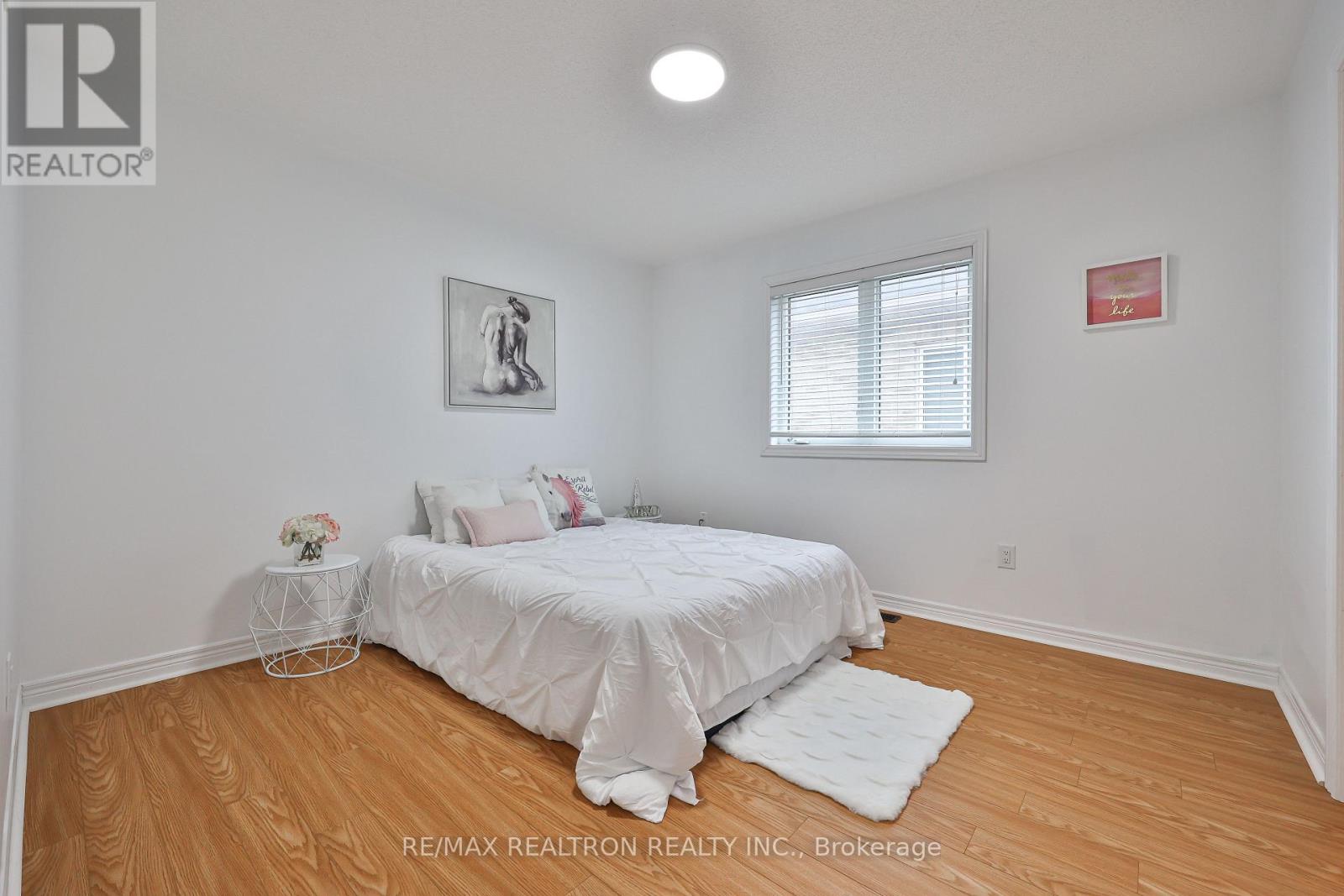 16 Mckenzie Way, Bradford West Gwillimbury, Ontario  L3Z 0K1 - Photo 34 - N12858944