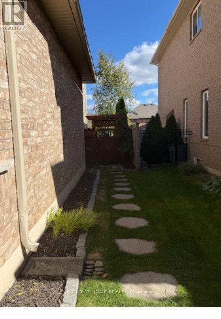 87 Newcombe Road, Hamilton, Ontario  L9H 0A6 - Photo 38 - X12858952