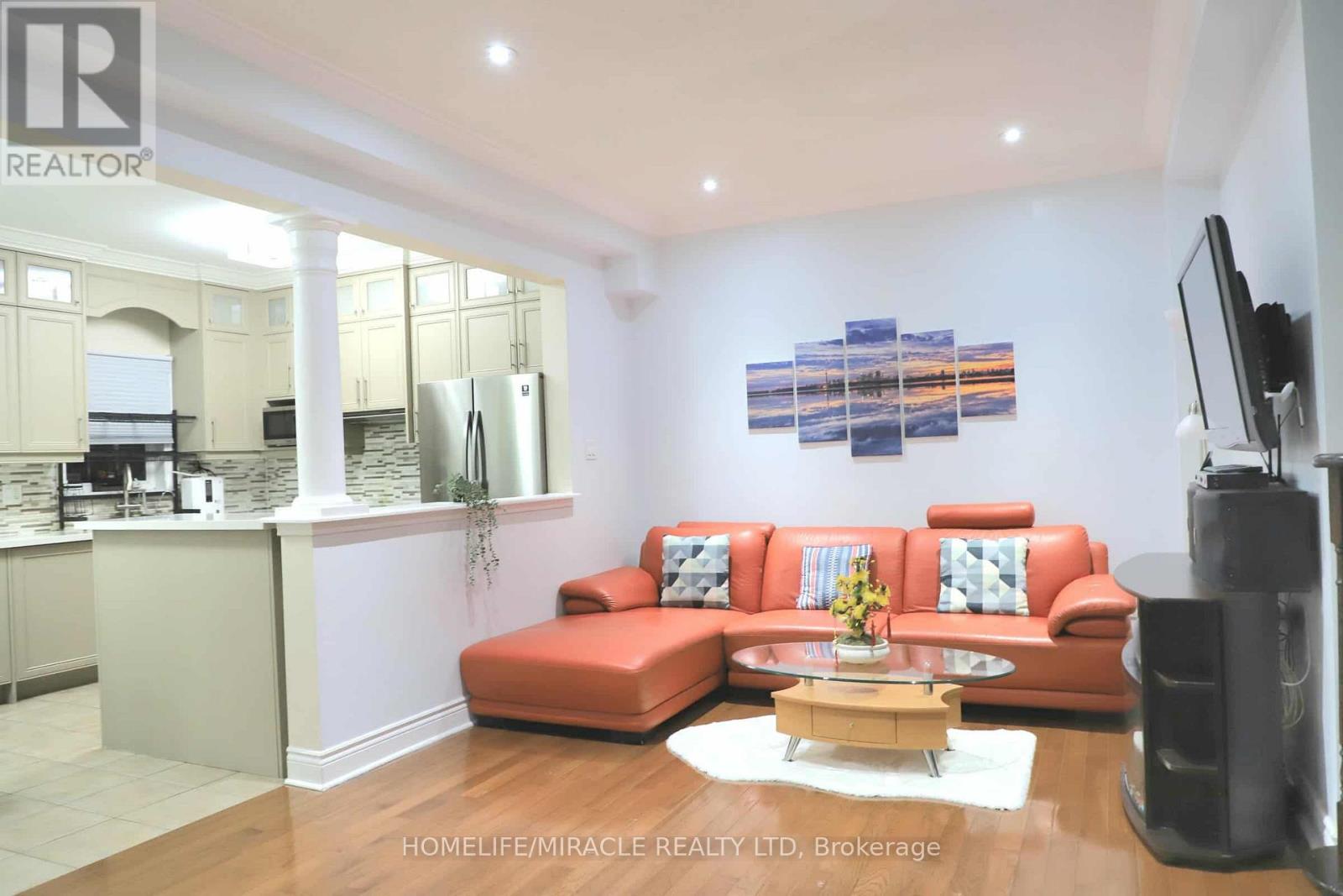 243 Venice Gate Drive, Vaughan, Ontario  L4H 0G1 - Photo 16 - N12858970