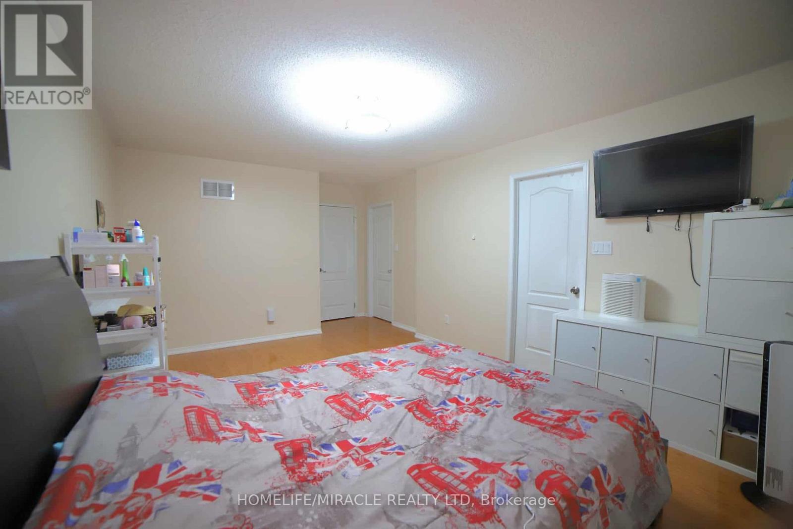 243 Venice Gate Drive, Vaughan, Ontario  L4H 0G1 - Photo 28 - N12858970