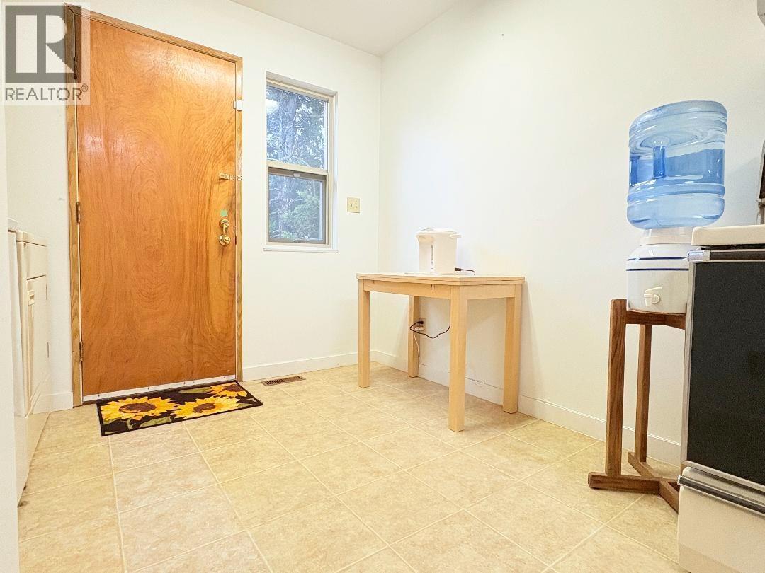 2038 Napier Street, Vancouver, British Columbia  V5L 5B7 - Photo 9 - R3097118