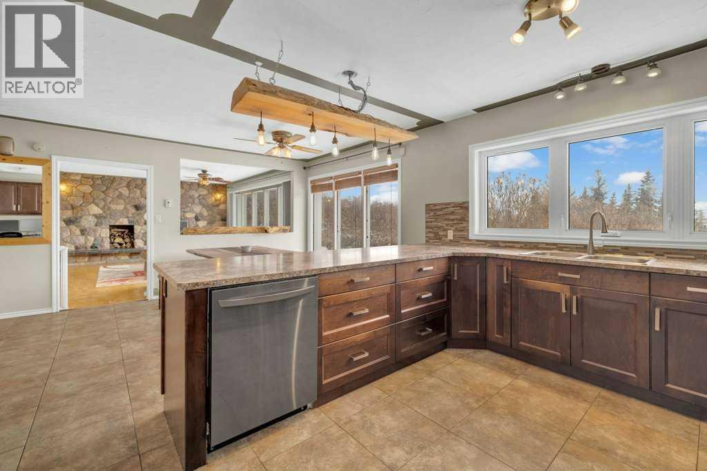 422041 Range Road 25, Rural Ponoka County, Alberta  T0C 0M0 - Photo 11 - A2291195