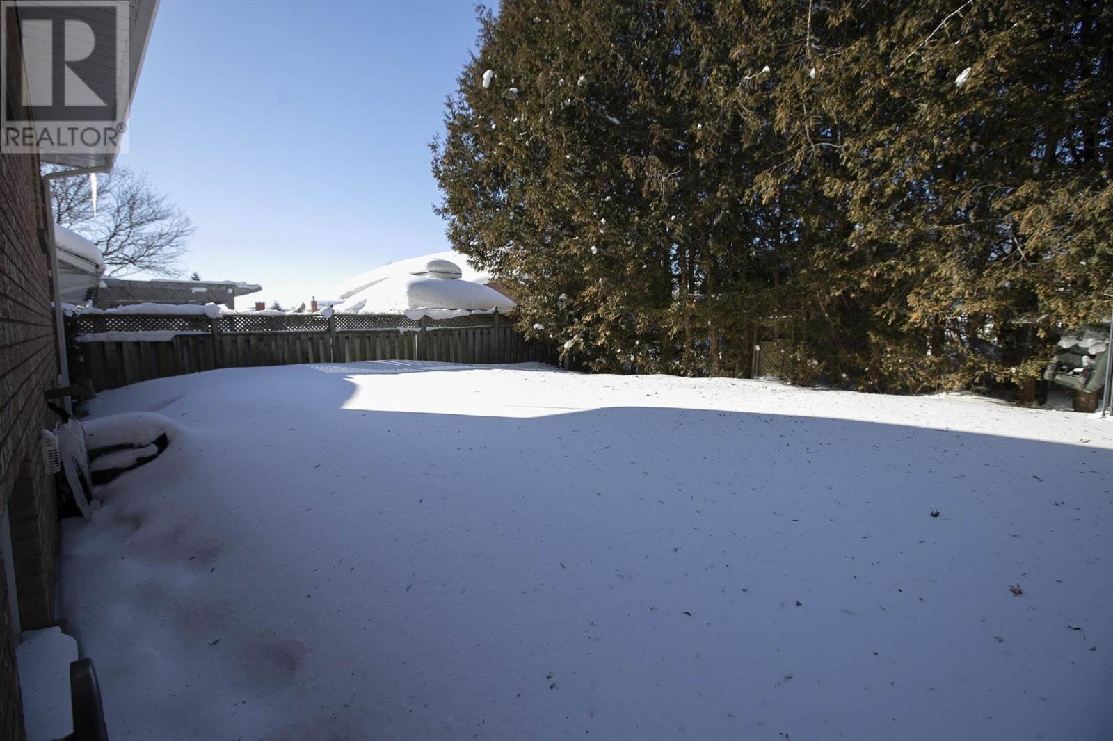 113 Bitonti Cres, Sault Ste. Marie, Ontario  P6C 6B6 - Photo 8 - SM260250