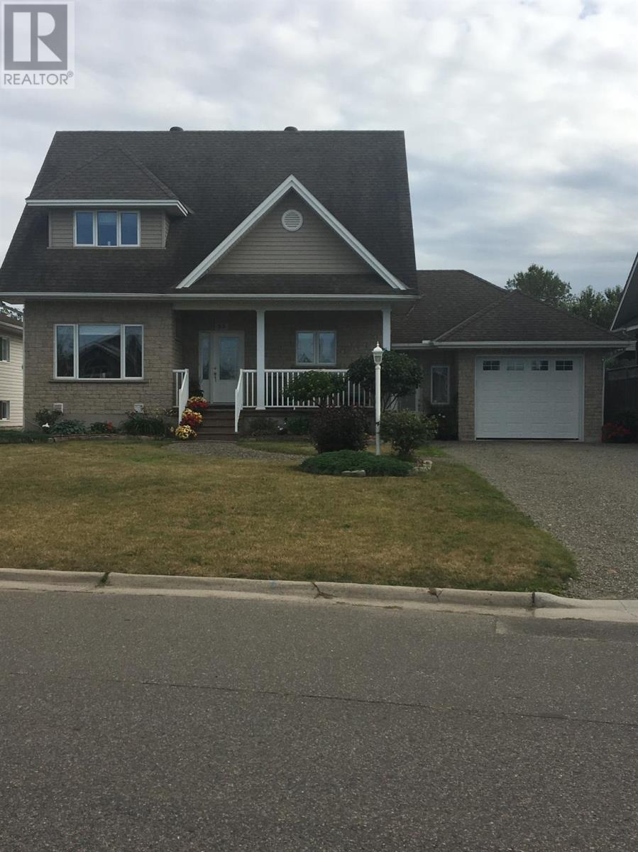 53 Laura St, Sault Ste. Marie, Ontario P6C 2G5 - Photo 5 - SM260368