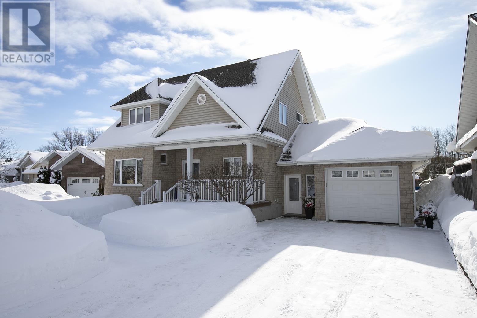 53 Laura ST, Sault Ste. Marie, Ontario