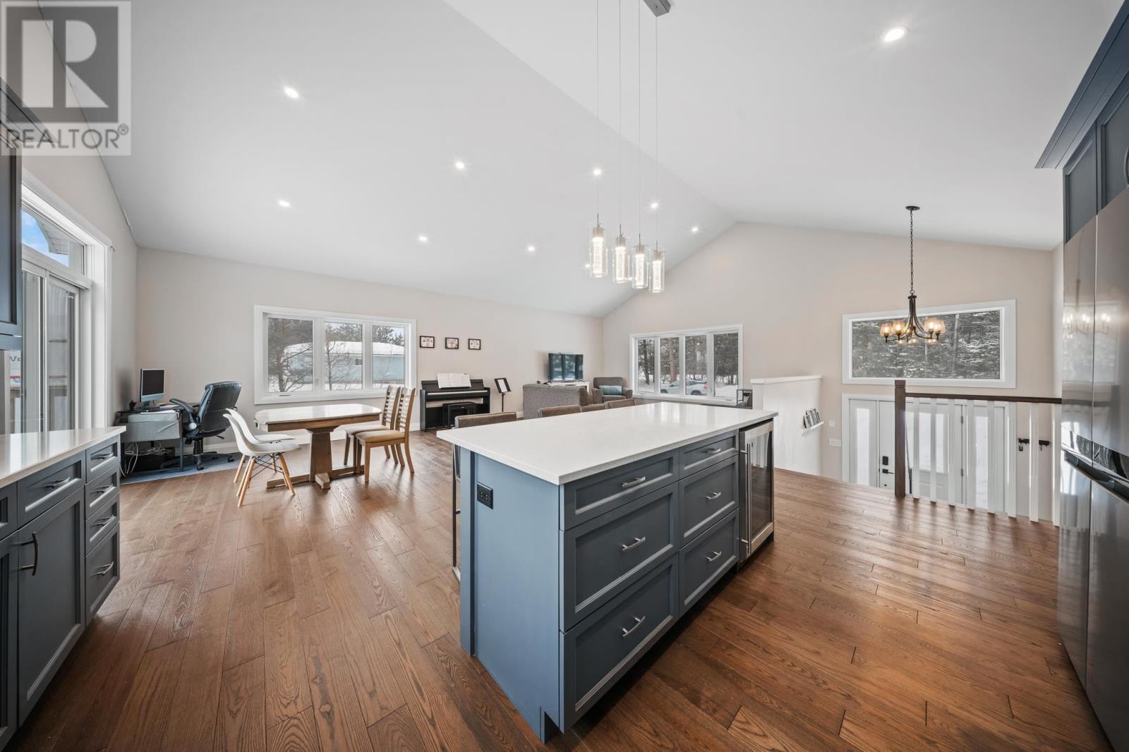 2335 Base Lin, Sault Ste. Marie, Ontario P6A 6K4 - Photo 13 - SM260386