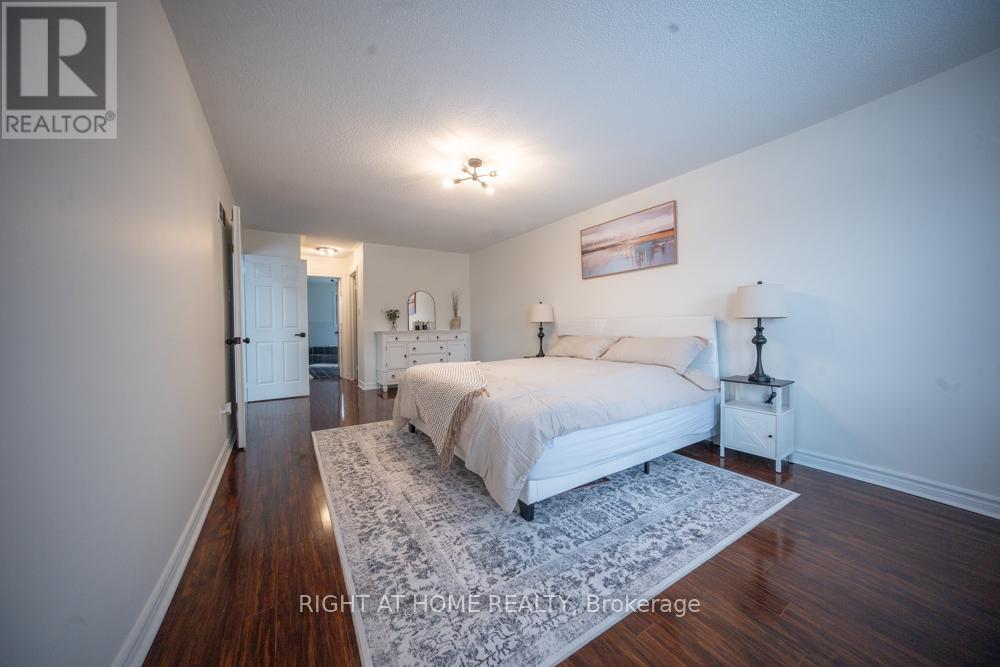 2088 Perran Drive, Mississauga, Ontario  L5K 2R4 - Photo 17 - W12834332