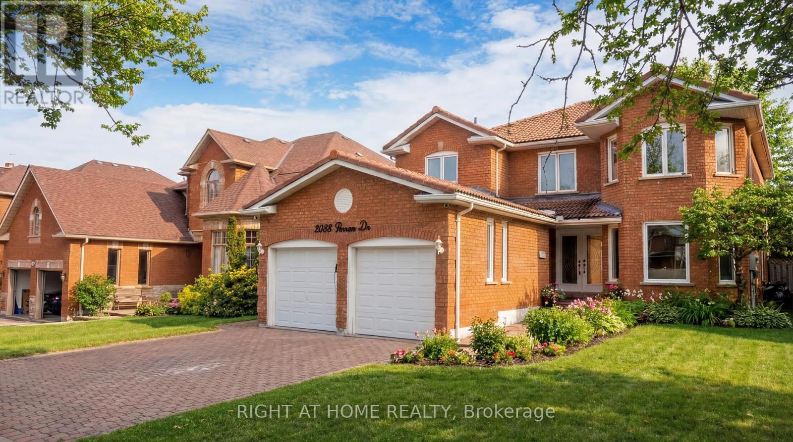 2088 PERRAN DRIVE, Mississauga, Ontario