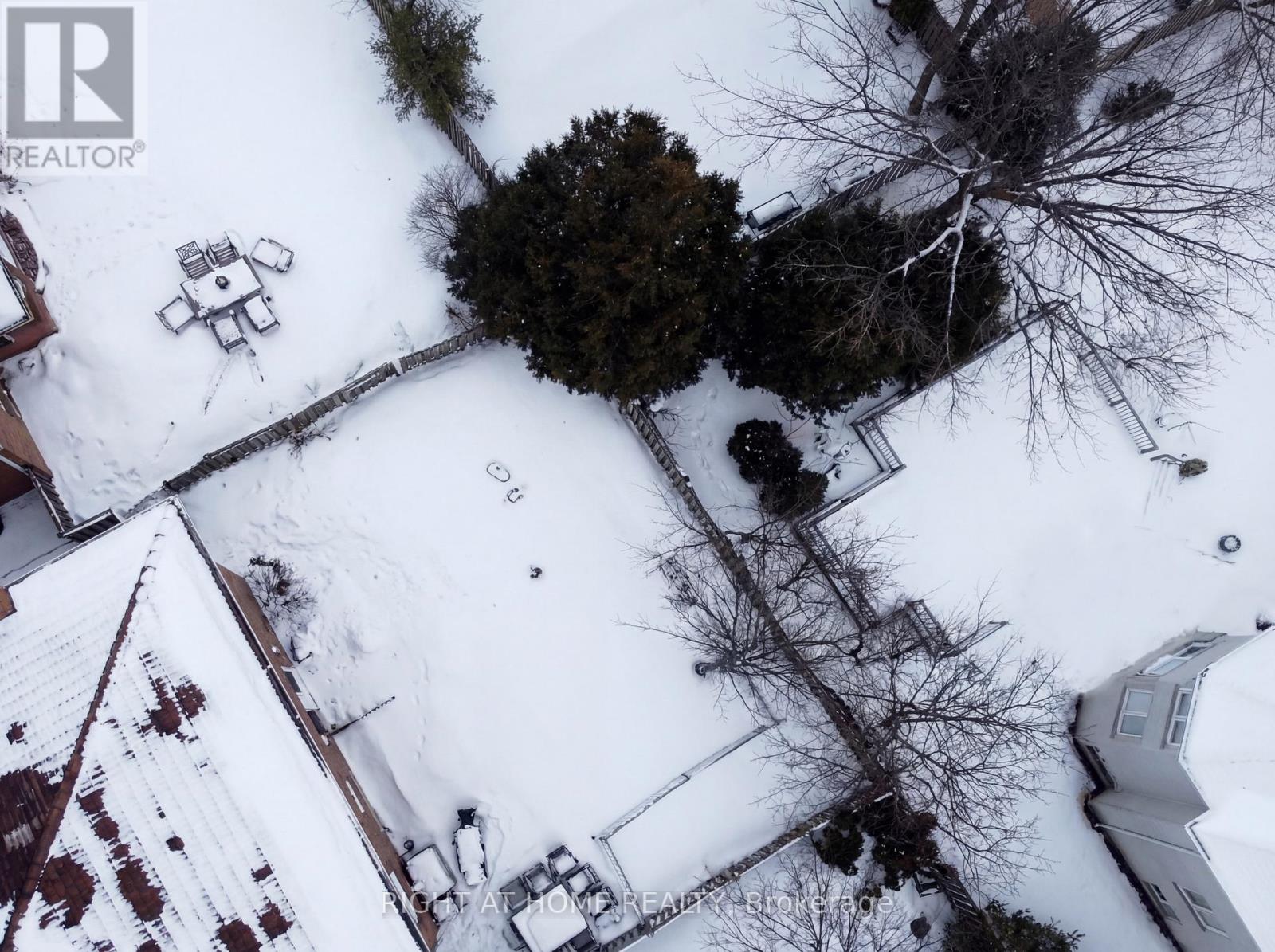 2088 Perran Drive, Mississauga, Ontario  L5K 2R4 - Photo 42 - W12834332