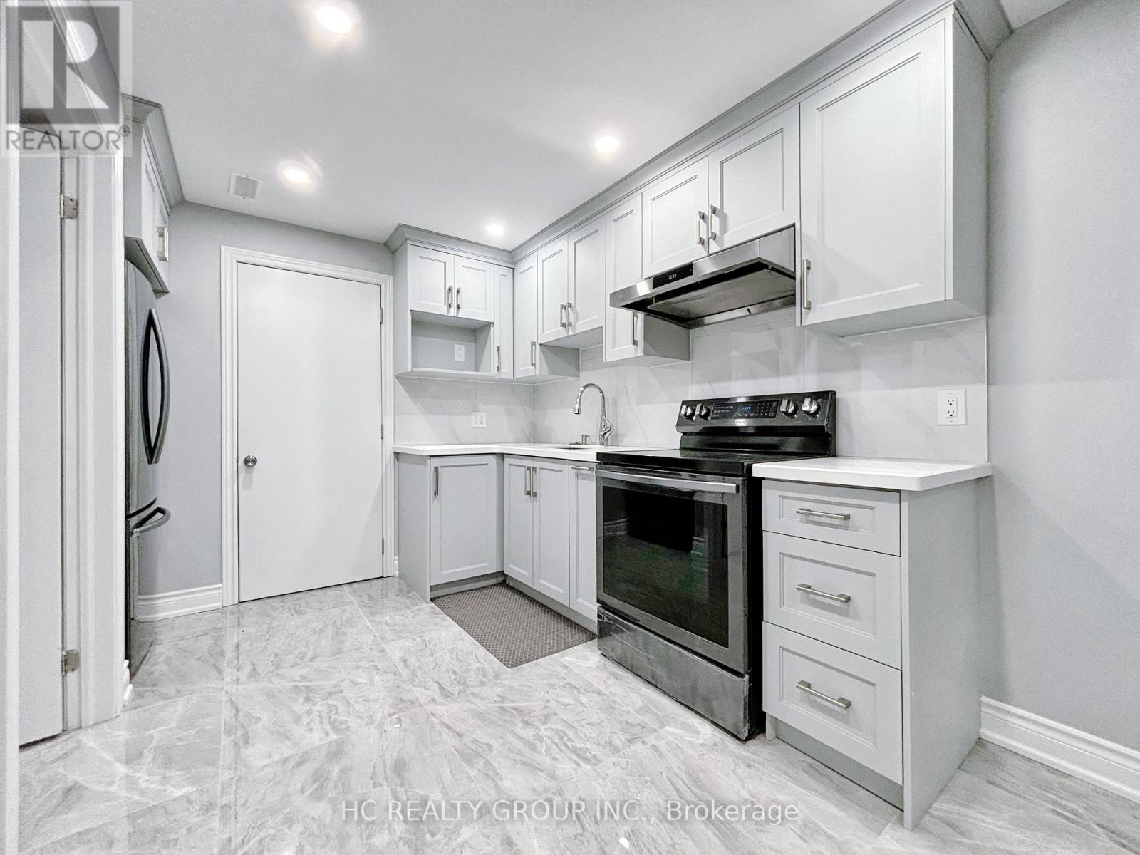 310 Hammersly Boulevard, Markham (Wismer), Ontario  L6E 0L5 - Photo 3 - N12858986