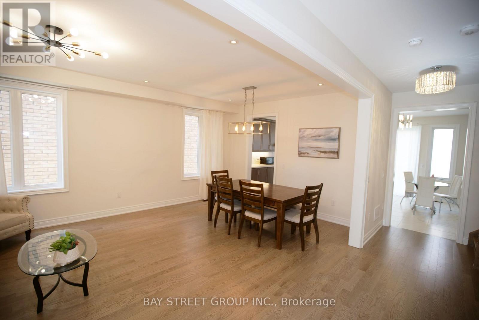 152 Ben Sinclair Avenue, East Gwillimbury, Ontario  L9N 0Z2 - Photo 11 - N12859002