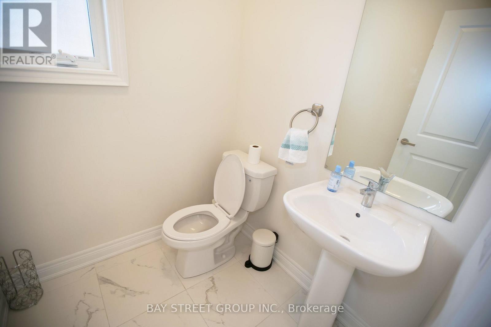 152 Ben Sinclair Avenue, East Gwillimbury, Ontario  L9N 0Z2 - Photo 14 - N12859002