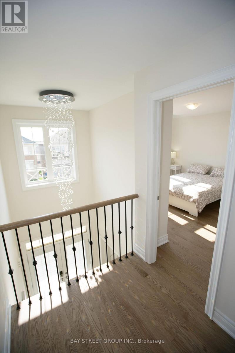 152 Ben Sinclair Avenue, East Gwillimbury, Ontario  L9N 0Z2 - Photo 23 - N12859002