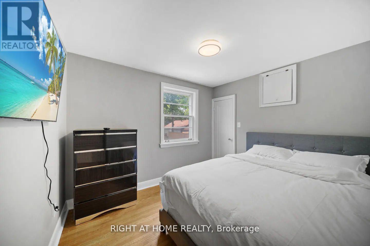 Main Floor - 21 Thomson Street, Barrie (City Centre), Ontario  L4N 1X4 - Photo 10 - S12858990