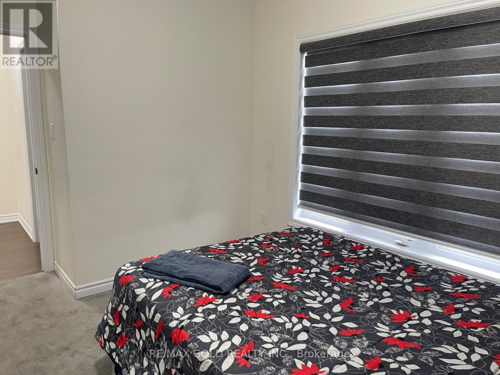 537 Veterans Drive, Brampton, Ontario  L7A 5A6 - Photo 11 - W12859020