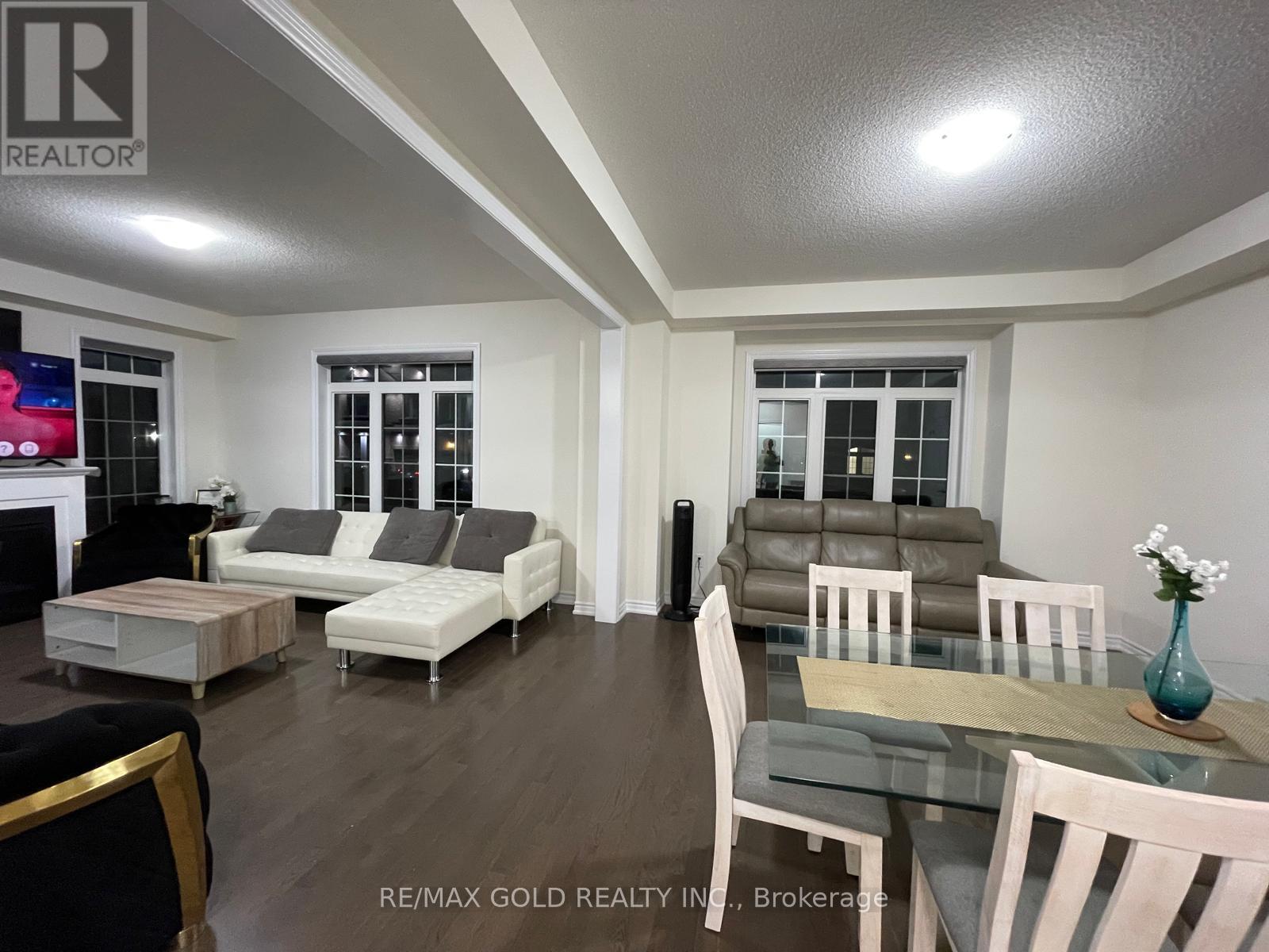 537 Veterans Drive, Brampton, Ontario  L7A 5A6 - Photo 14 - W12859020