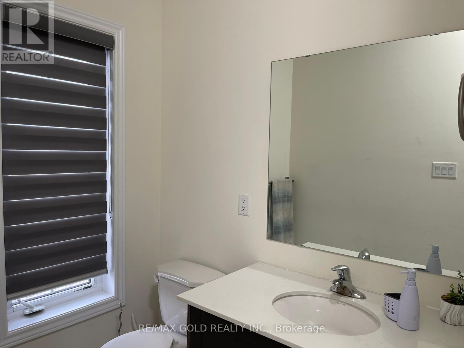 537 Veterans Drive, Brampton, Ontario  L7A 5A6 - Photo 21 - W12859020