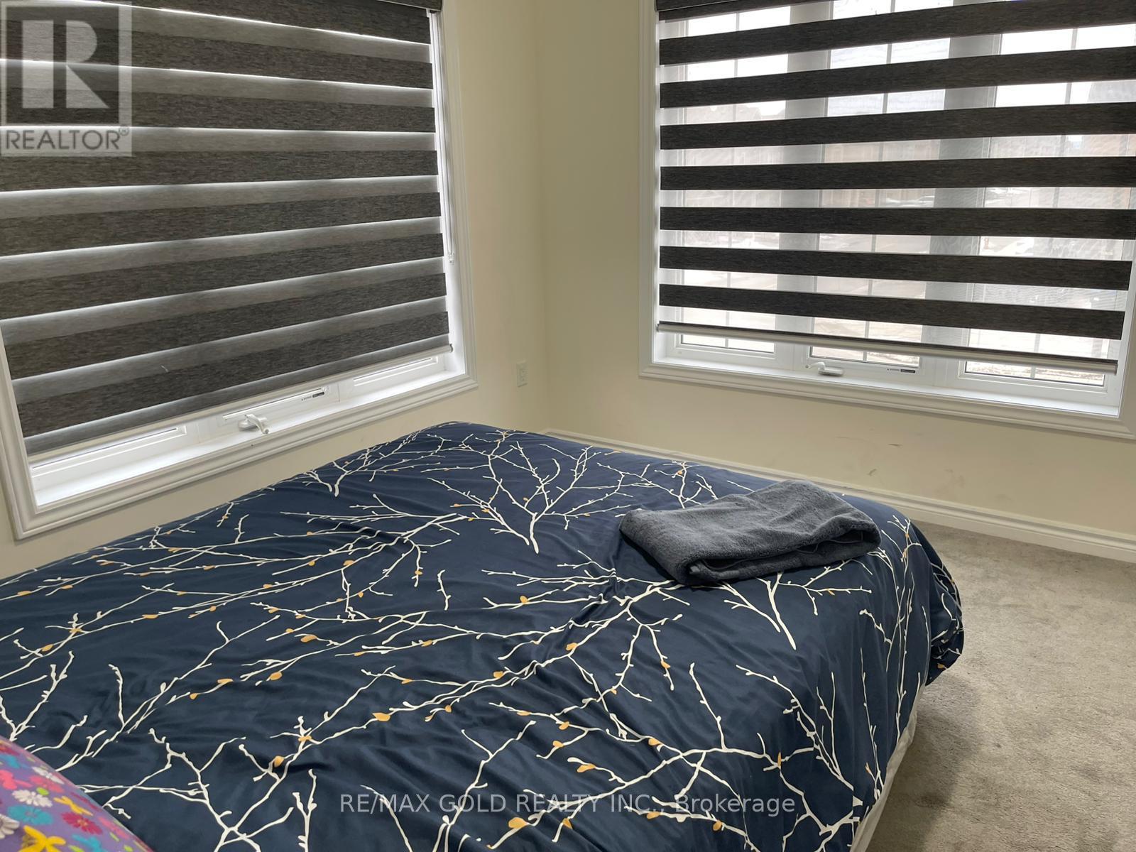 537 Veterans Drive, Brampton, Ontario  L7A 5A6 - Photo 26 - W12859020