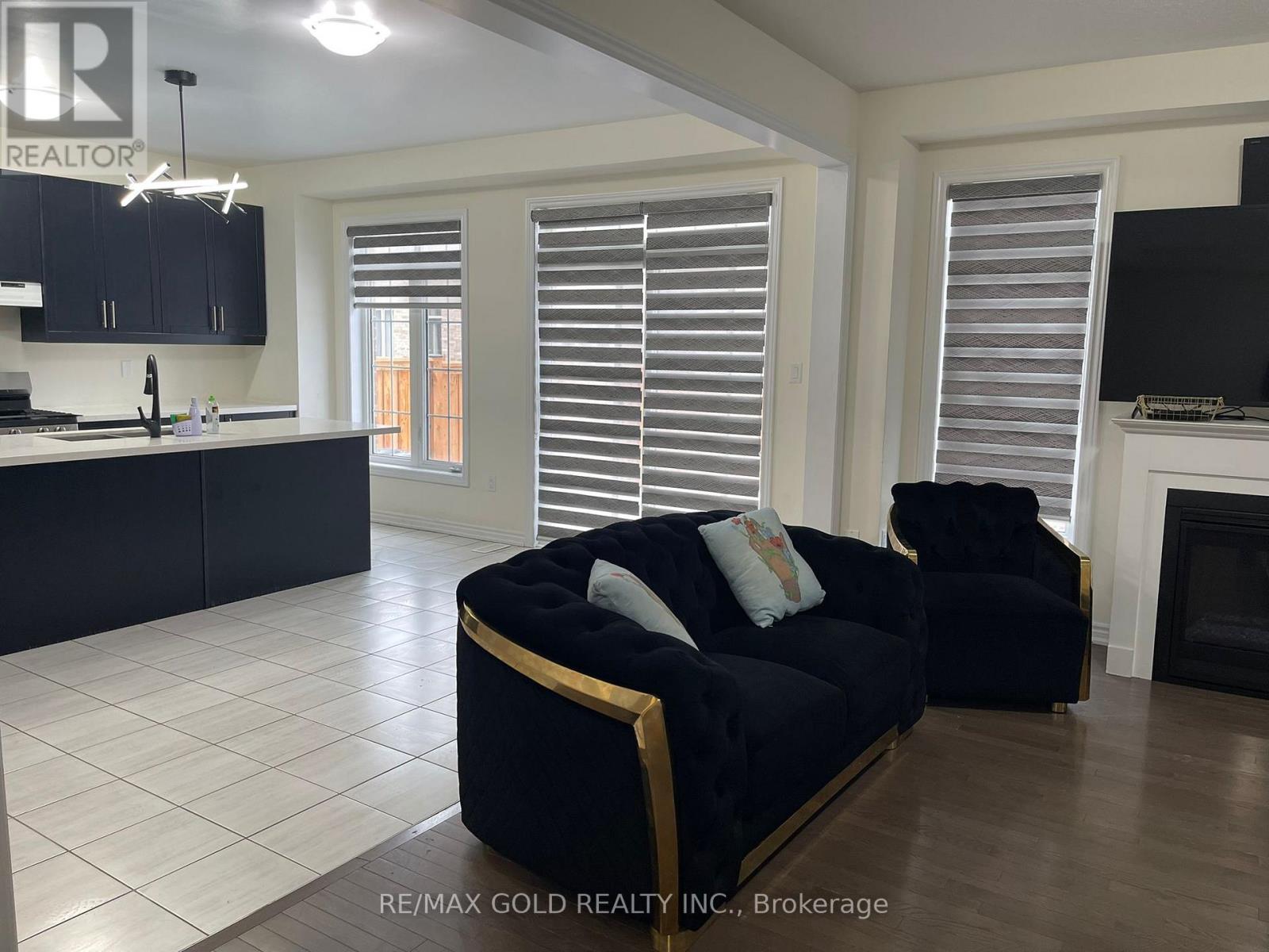 537 Veterans Drive, Brampton, Ontario  L7A 5A6 - Photo 31 - W12859020