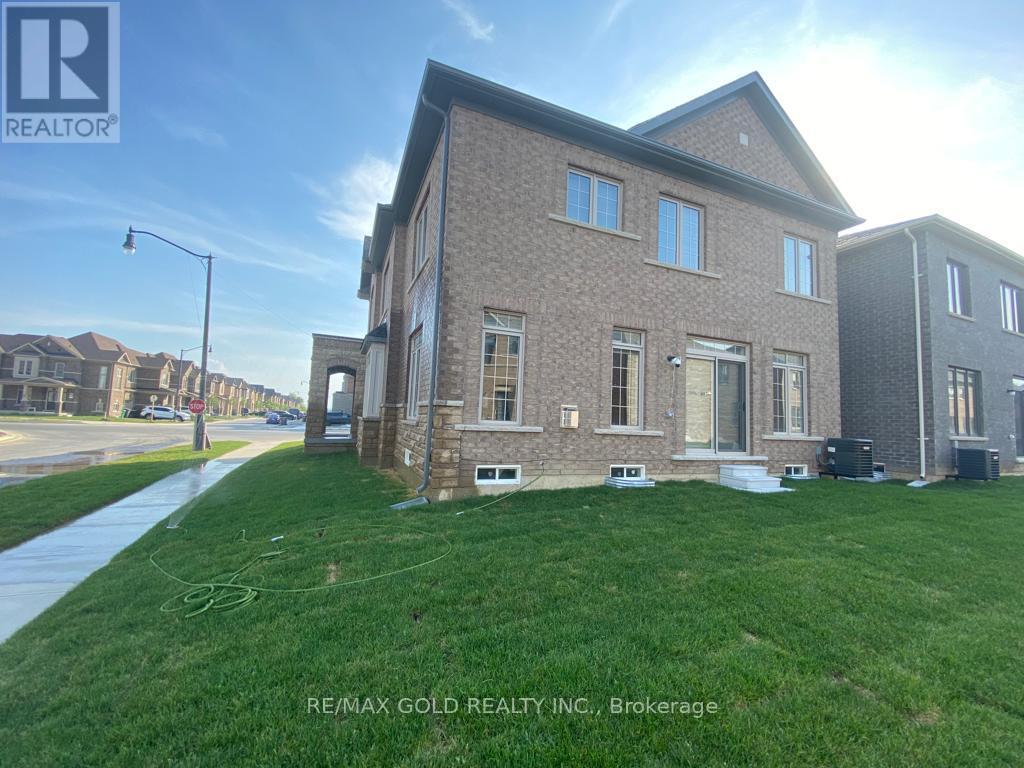 537 Veterans Drive, Brampton, Ontario  L7A 5A6 - Photo 4 - W12859020