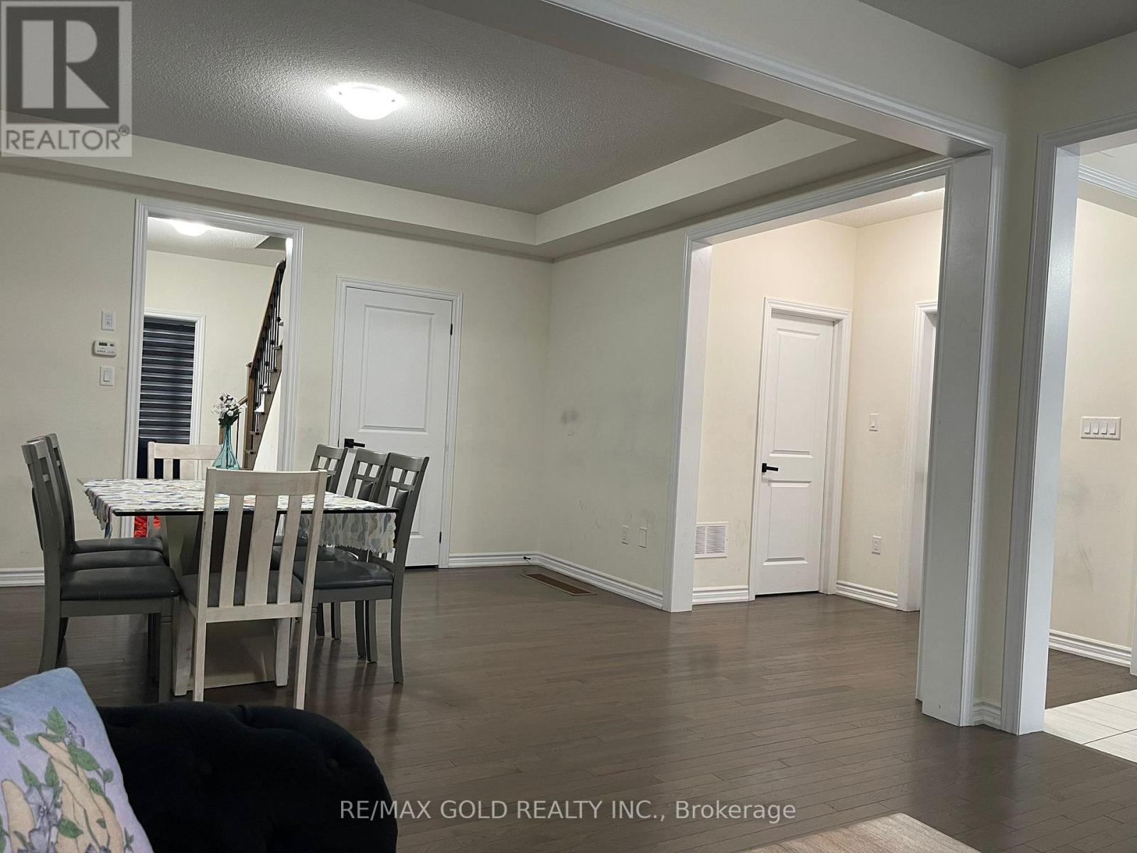 537 Veterans Drive, Brampton, Ontario  L7A 5A6 - Photo 46 - W12859020