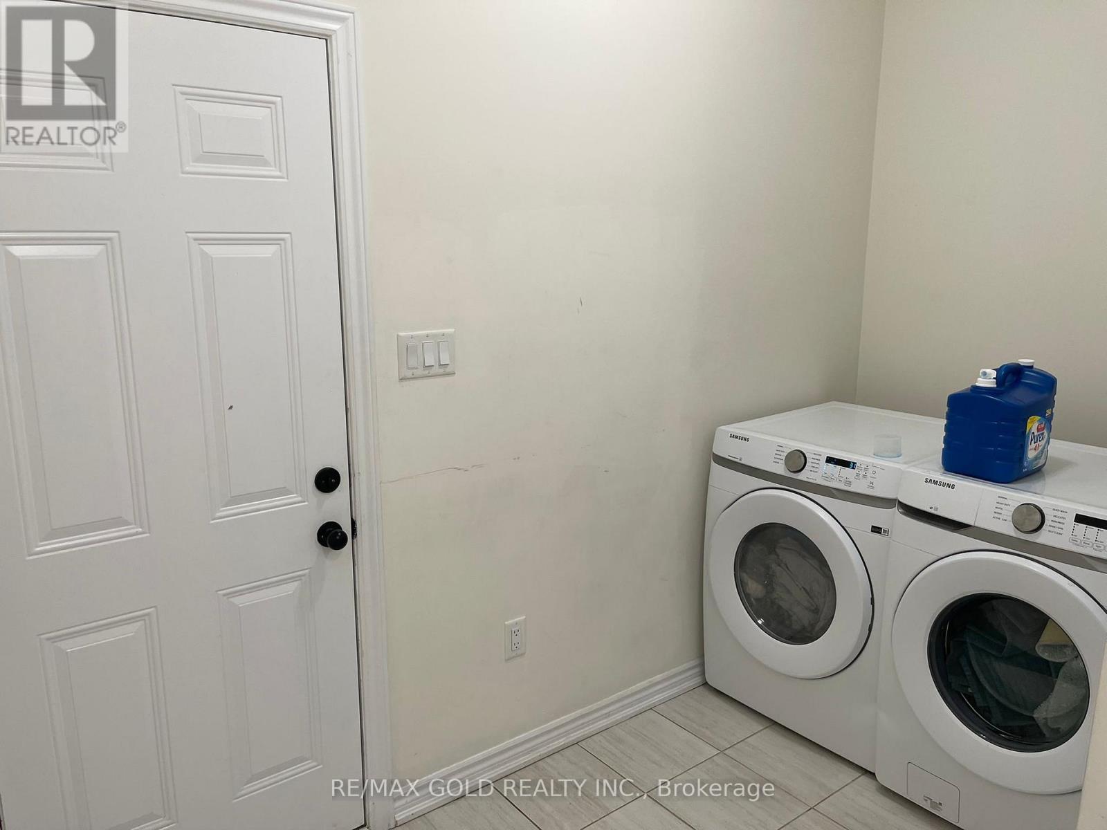 537 Veterans Drive, Brampton, Ontario  L7A 5A6 - Photo 47 - W12859020