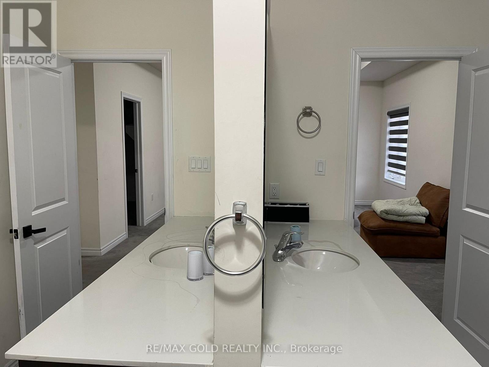 537 Veterans Drive, Brampton, Ontario  L7A 5A6 - Photo 50 - W12859020