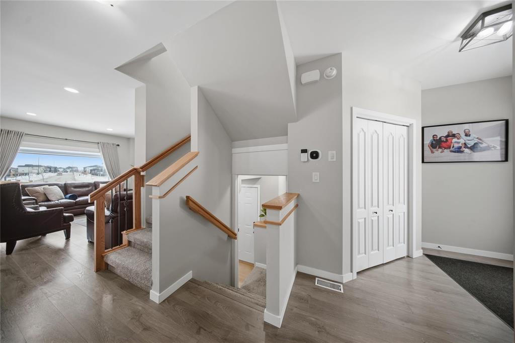 131 Snowy Owl Crescent, Winnipeg, Manitoba  R3X 0V2 - Photo 5 - 202604059