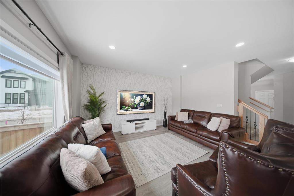 131 Snowy Owl Crescent, Winnipeg, Manitoba  R3X 0V2 - Photo 9 - 202604059