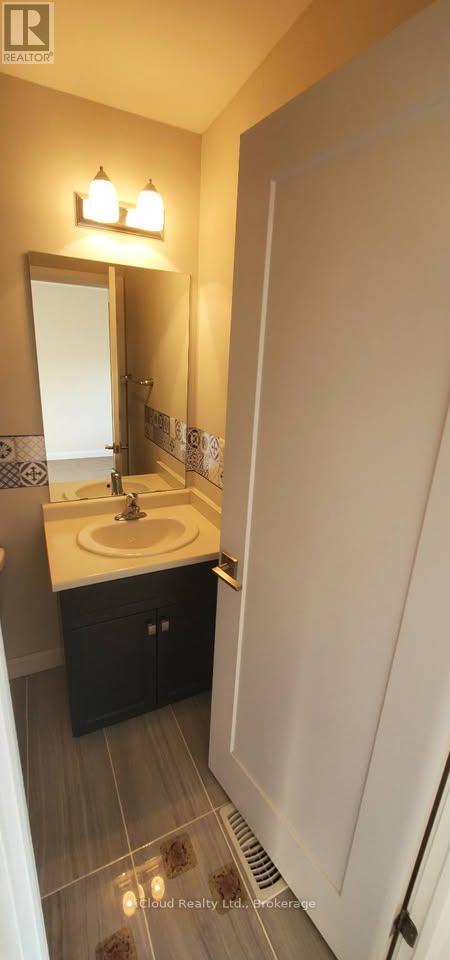 87 - 1169 Garner Road E, Hamilton (Meadowlands), Ontario  L9G 0G8 - Photo 3 - X12859016