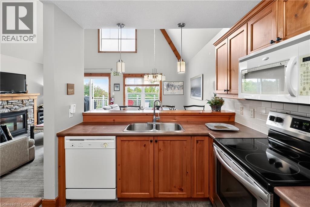 170 Snowbridge Way Unit# 222, The Blue Mountains, Ontario  L9Y 0V1 - Photo 18 - 40772581