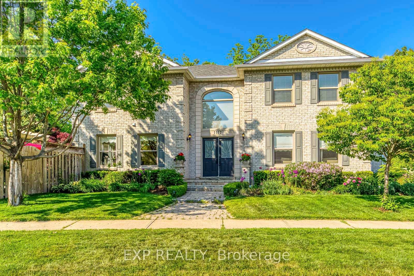 1117 BERKSHIRE COURT, Oakville, Ontario