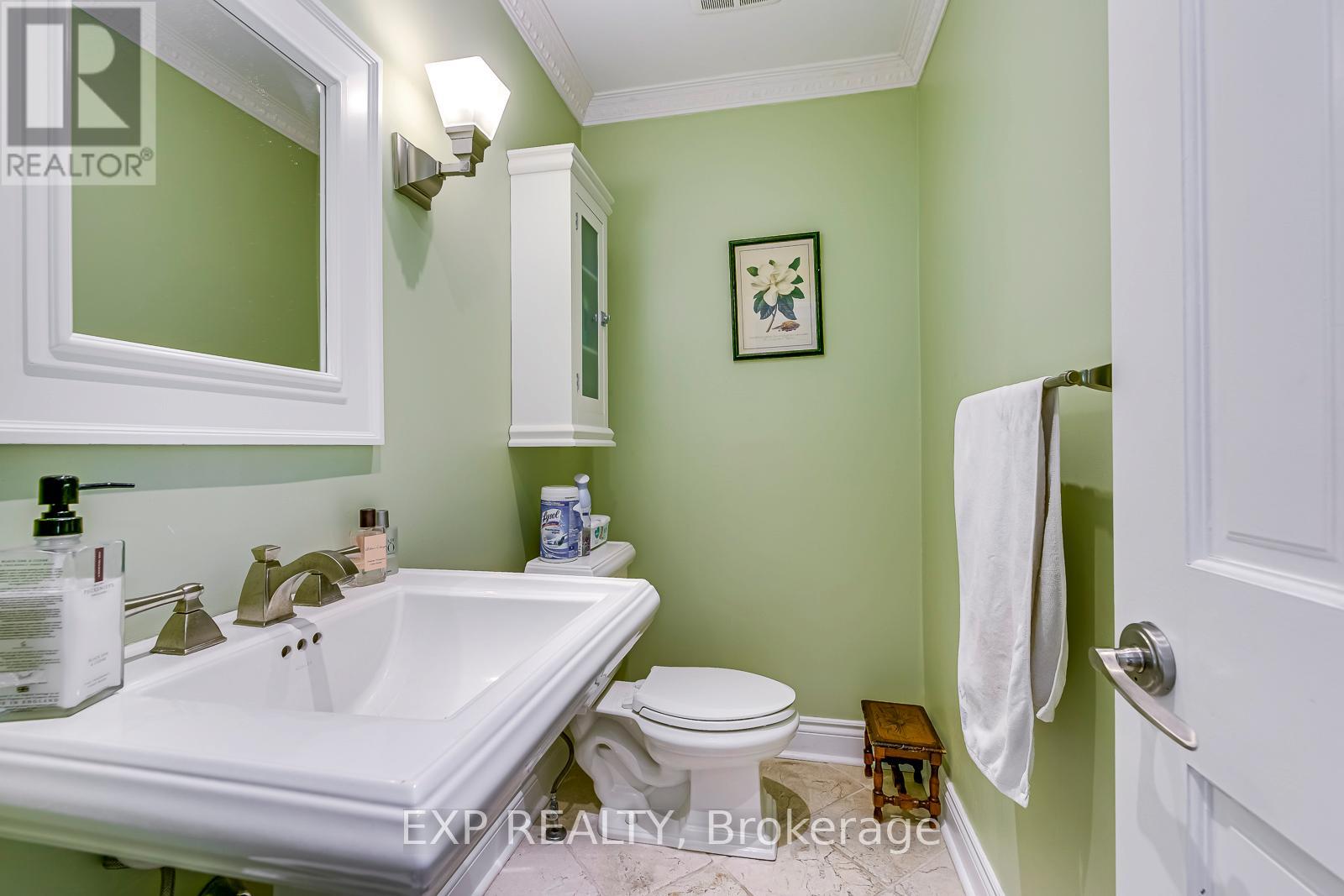 1117 Berkshire Court, Oakville, Ontario  L6M 2L7 - Photo 21 - W12859032