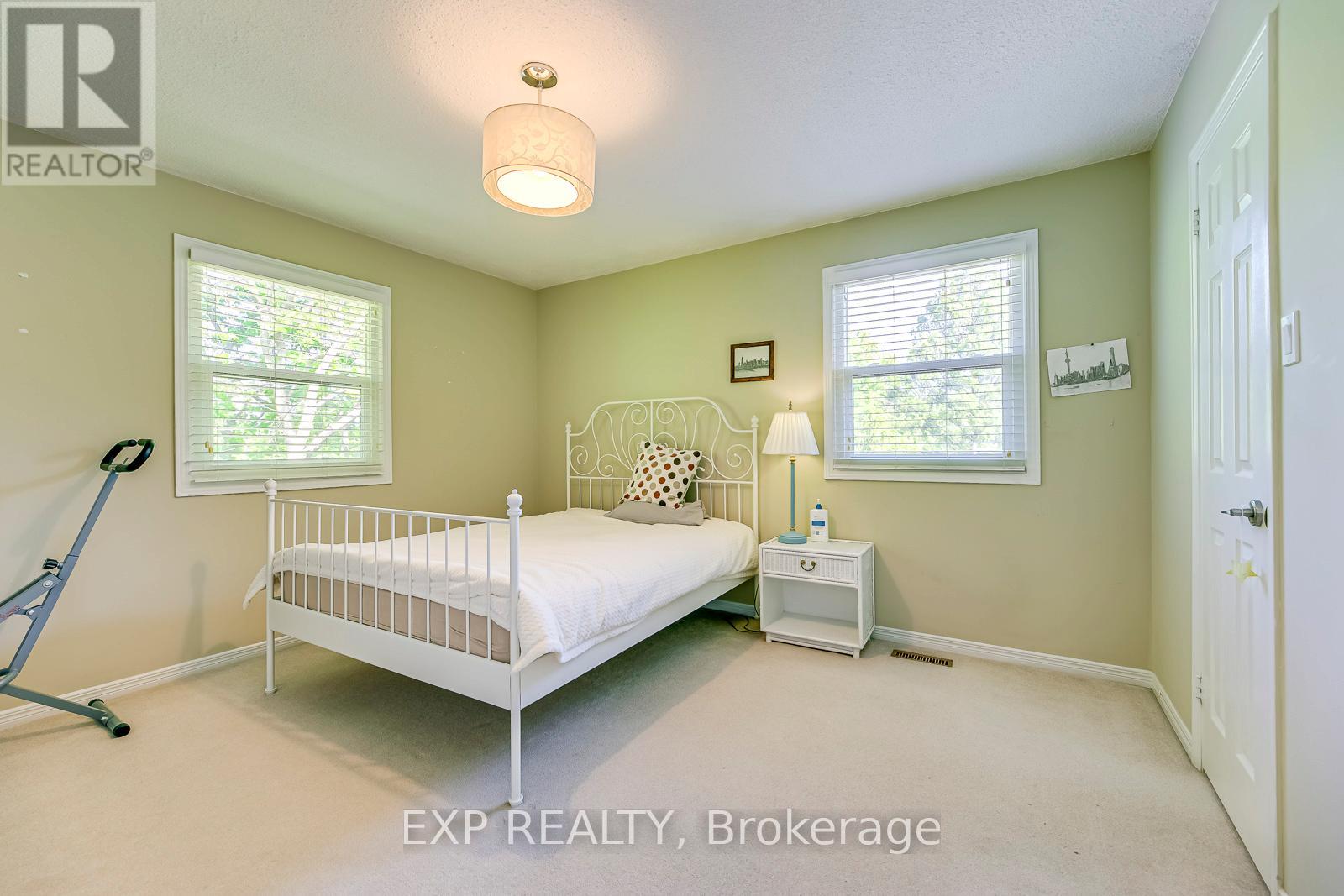 1117 Berkshire Court, Oakville, Ontario  L6M 2L7 - Photo 35 - W12859032