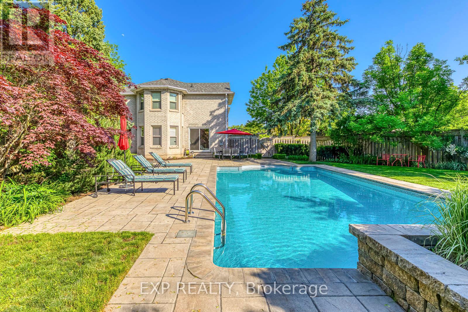 1117 Berkshire Court, Oakville, Ontario  L6M 2L7 - Photo 44 - W12859032